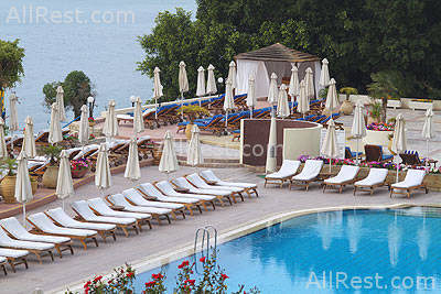 Apollonia Beach Hotel 9